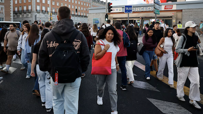 10 MILLONES DE ESPAÑOLES SON EXTRANJEROS