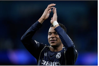 ¿QUÉ RODILLA LE DOLÍA A MBAPPÉ?