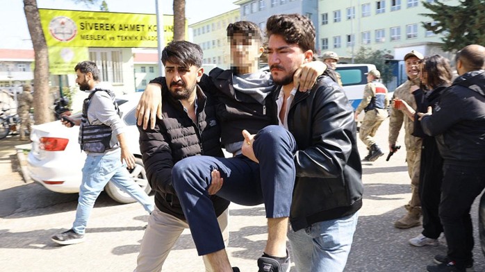 TURQUÍA: TIROTEO EN ESCUELA SECUNDARIA